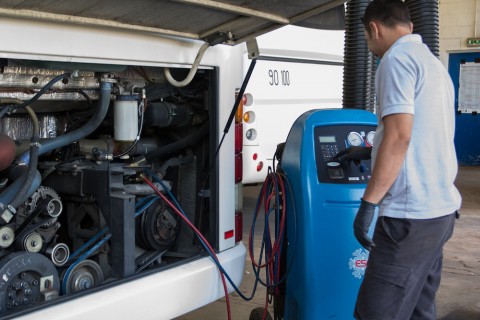 Entretien climatisation sur autobus et autocars